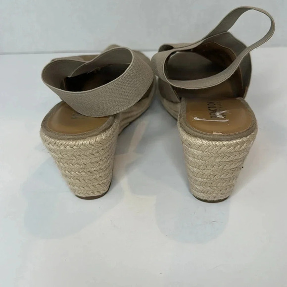 KENNETH COLE REACTION SUEDE ESPADRILLE WEDGES - Picture 6 of 11